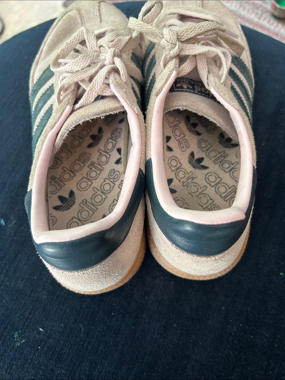adidas Samba Suede Sneakers in Pink and Dark Green - Picture 3 of 5